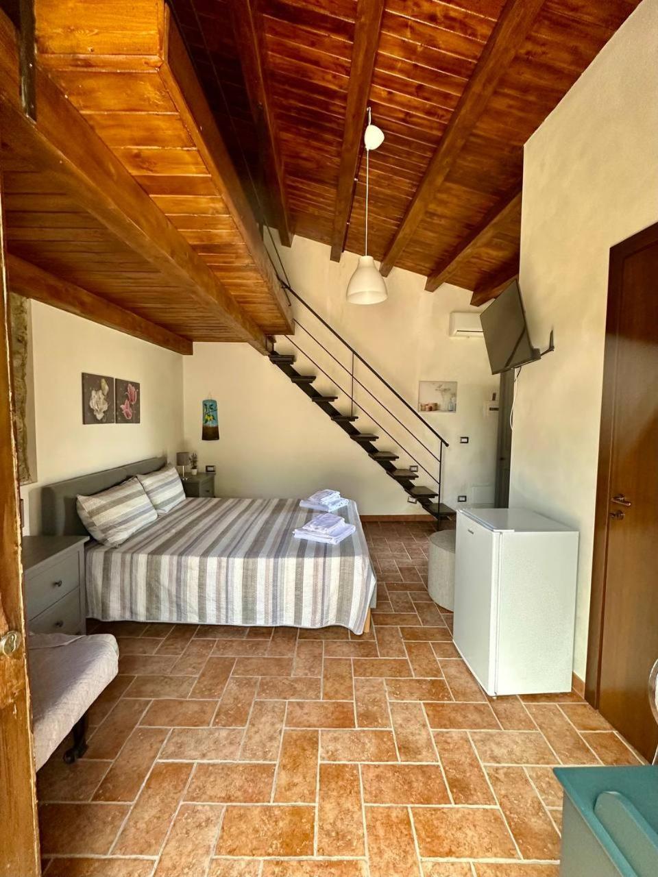 Roba Albanisi Hotel Aragona Værelse billede
